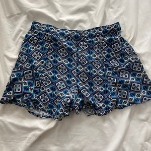 patterned cloth flowy shorts